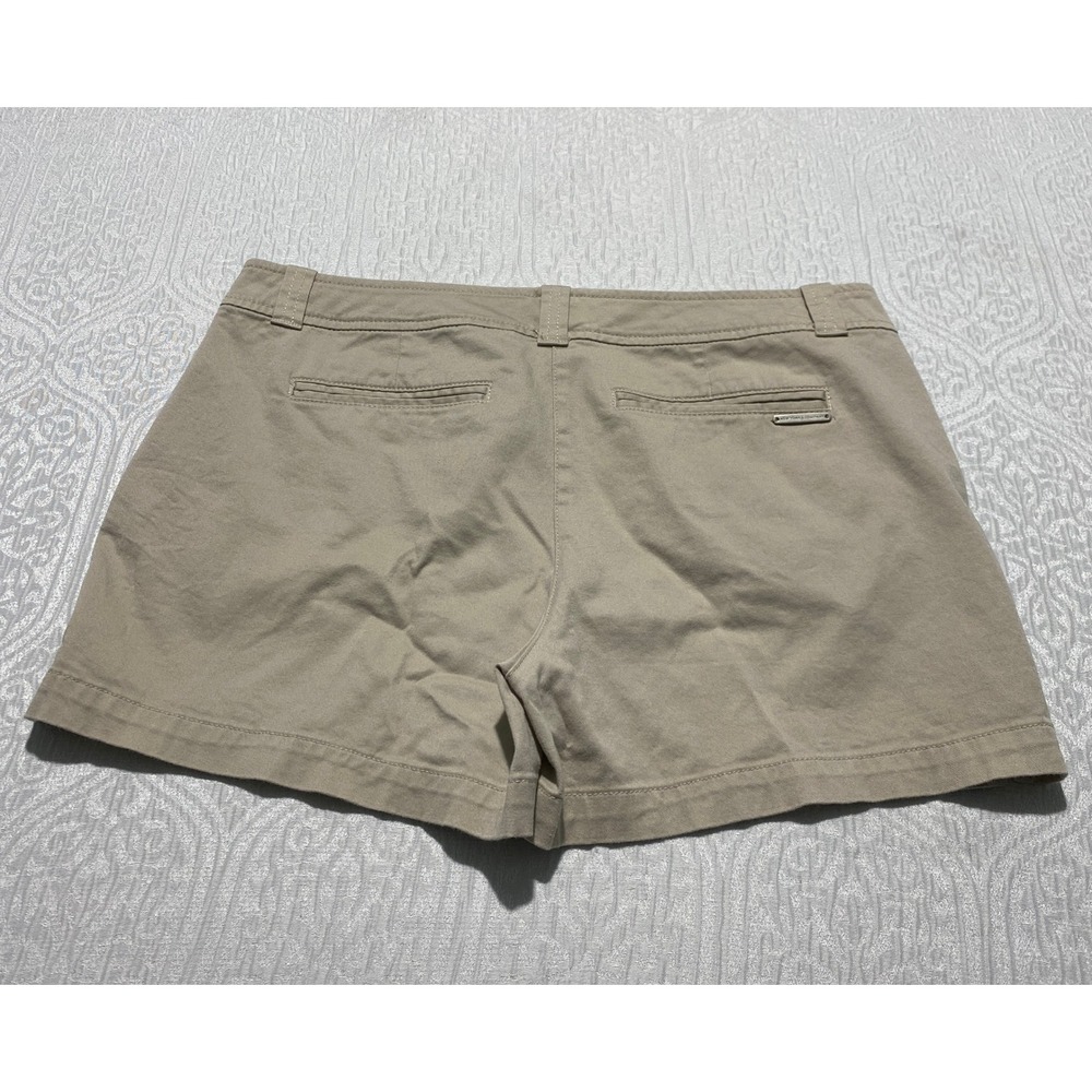 New York & Company Womens Khaki Chino Shorts Beige Cotton Stretch Size 8 - Picture 2 of 11